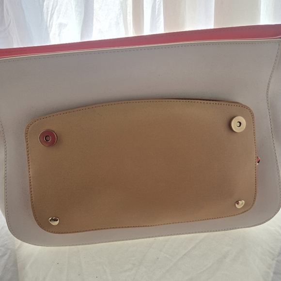 BunBun Shop Adorable Satchel - Picture 10 of 14